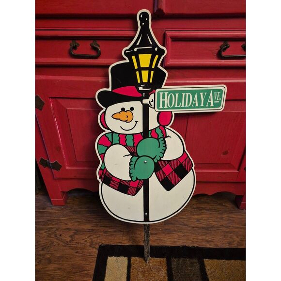 Vintage 1990's Frosty the Snowman Yard Sign 32 x 16 Without Stake Christmas CUTE - Picture 1 of 2